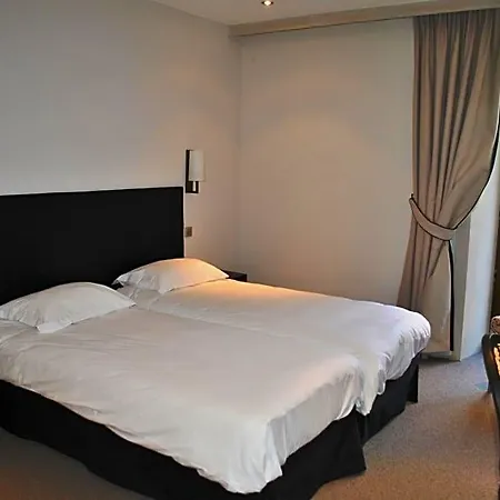 Richemond 2* שאמוני