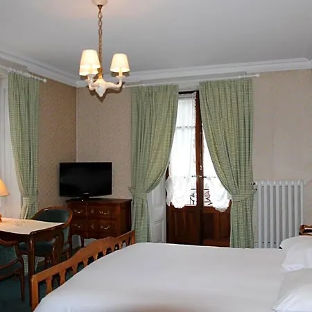 Richemond מלון 2*