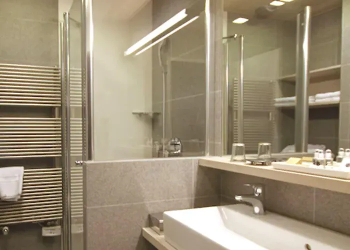 Ξενοδοχείο Richemond 2*